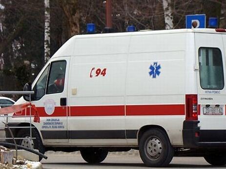 Preminuo muškarac koji je ubio ženu, pa pokušao samoubistvo