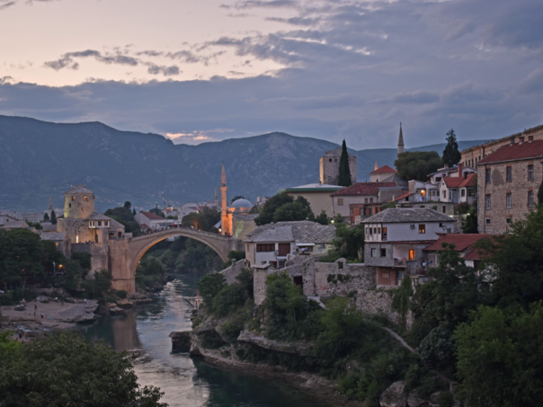 Preminuo pješak kojeg je udario automobil u Mostaru