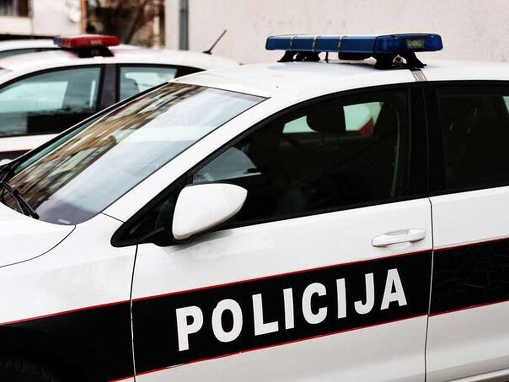 Preminuo policajac MUP-a KS koji je sinoć sebi pucao sebi u glavu