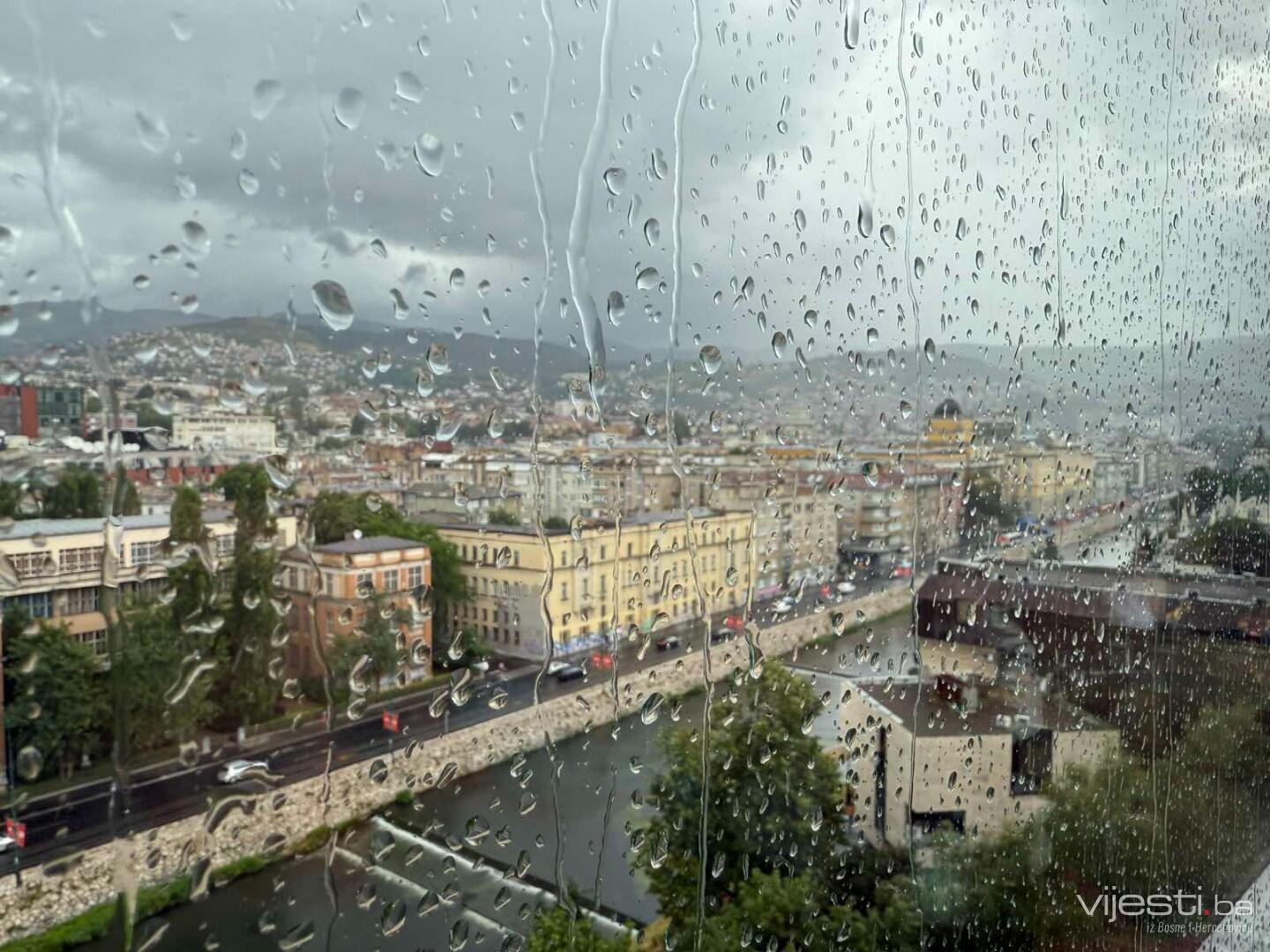 Pretežno oblačno vrijeme u BiH, tokom dana kiša i pljuskovi