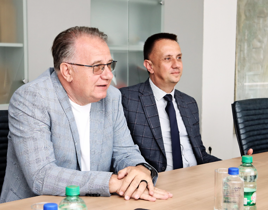 Premijer i ministar u kontroli: Pretis povećao proizvodnju za 30 posto