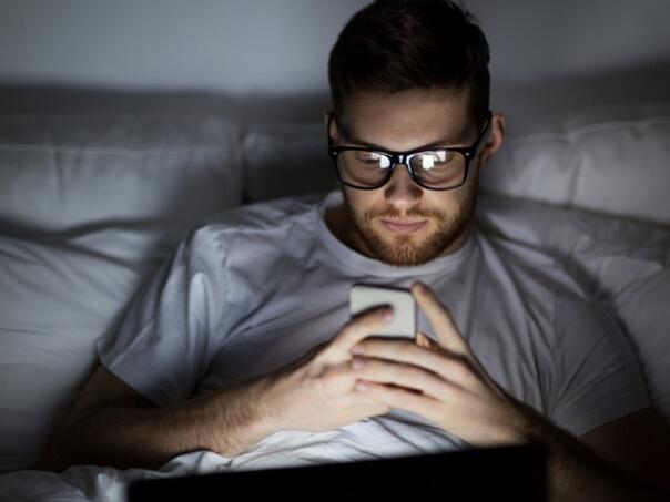 Pretjerano korištenje ekrana može ubrzati proces starenja