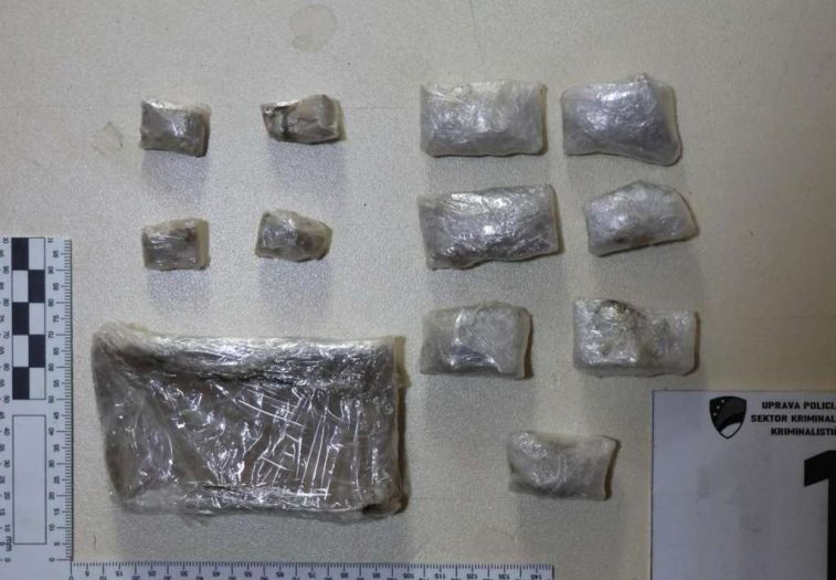 Policija u Mostaru pronašla heroin, vagu i veću količinu novca