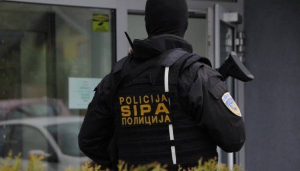 Pretresi na Palama, u Sarajevu i Zenici, uhapšena dva lica