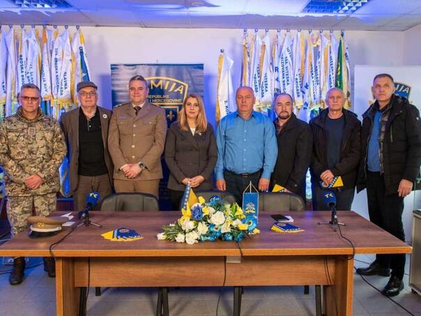 Prezentovan program obilježavanja godišnjica ARBiH i 2. pješadijskog puka OS BiH