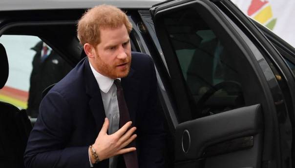 Princ Harry doputovao u Britaniju na djedov pokop