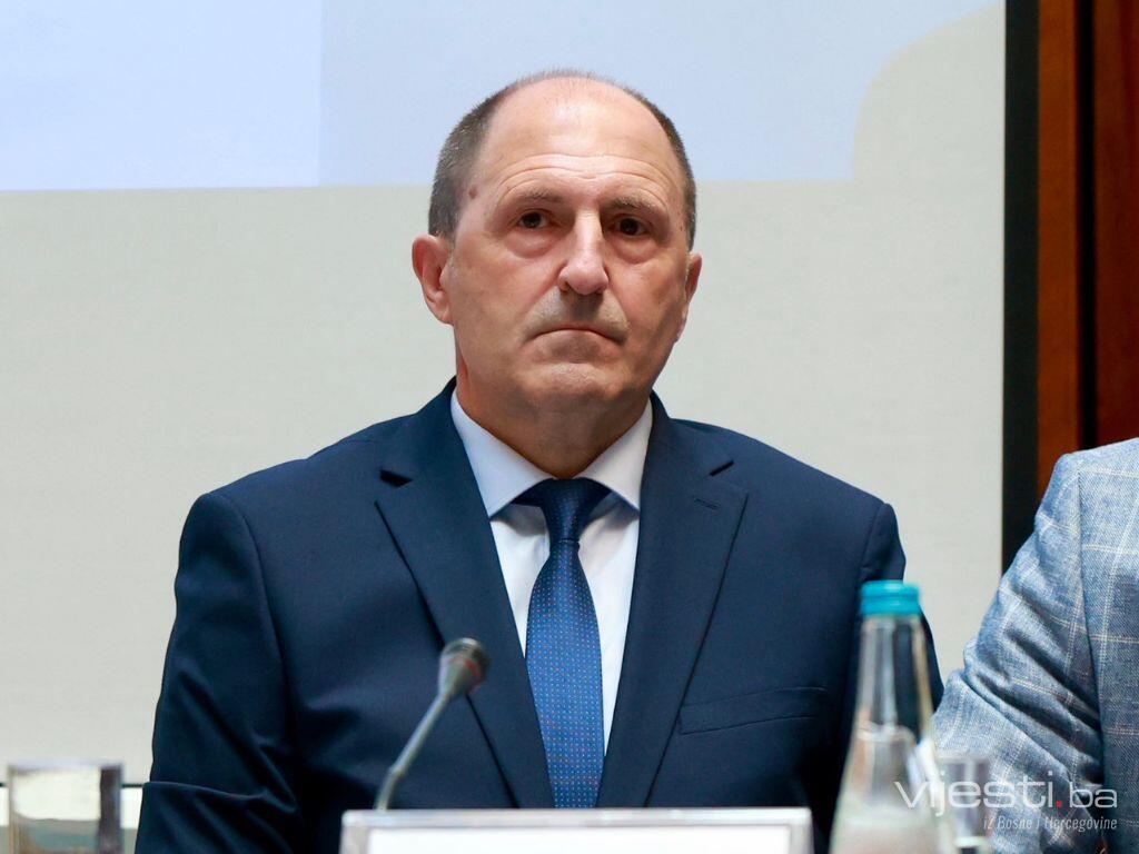 Privrednici plaćaju 2.800 taksi, čak i sporne turističke