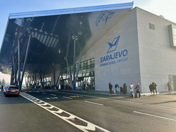 Problemi na sarajevskom aerodromu: Avion preusmjeren u Banju Luku