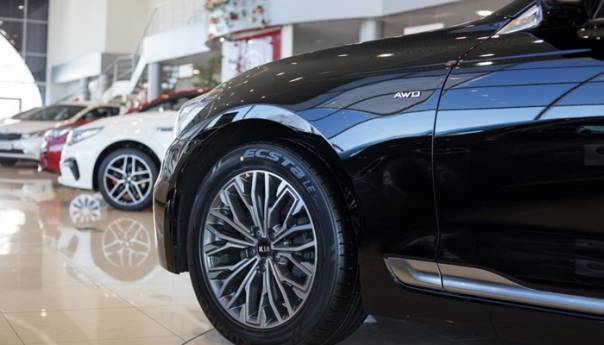 Prodaja opada, evropska auto-industrija priprema se za najgore