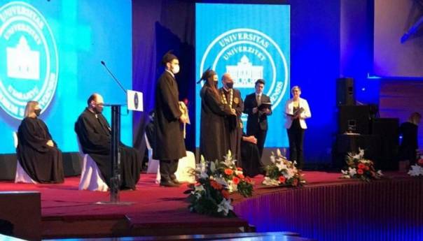 Promovirano 5.088 diplomanata i magistranata fakulteta i akademija UNSA