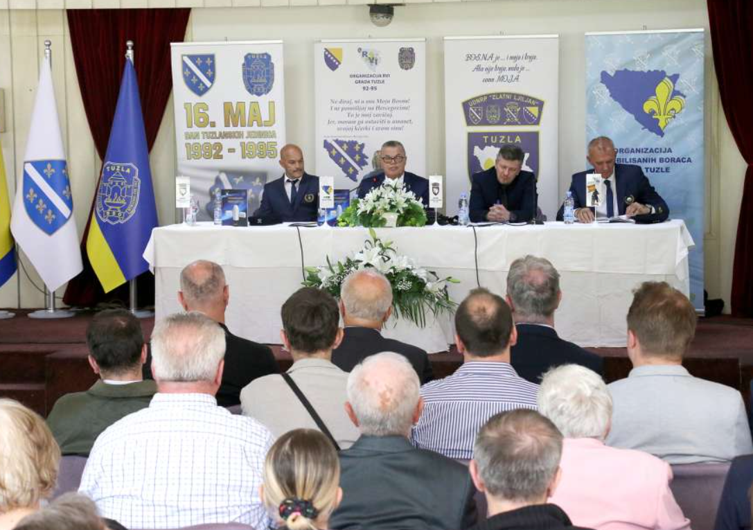Promovisana Monografija dobitnika najvećih ratnih priznanja Grada Tuzle