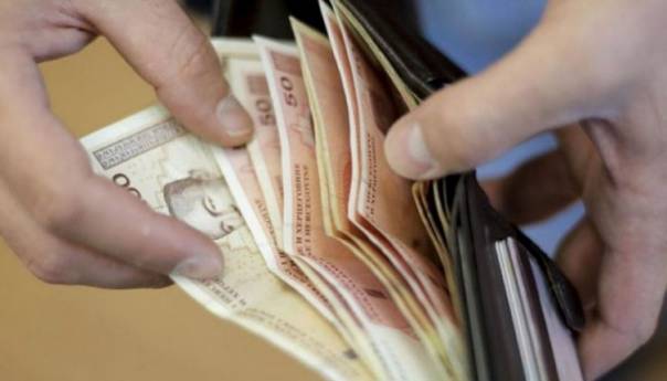 Prosječna plata u BiH u maju 940 KM