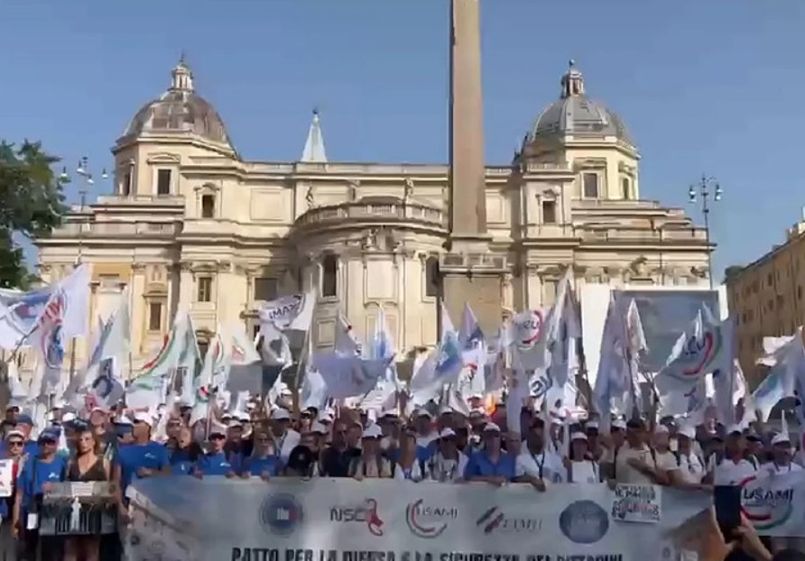 Protest vojske i policije u Italiji: Hiljade traže veće plate i bolje uslove