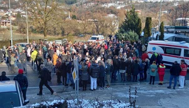 Protest zdravstvenih radnika u Konjicu