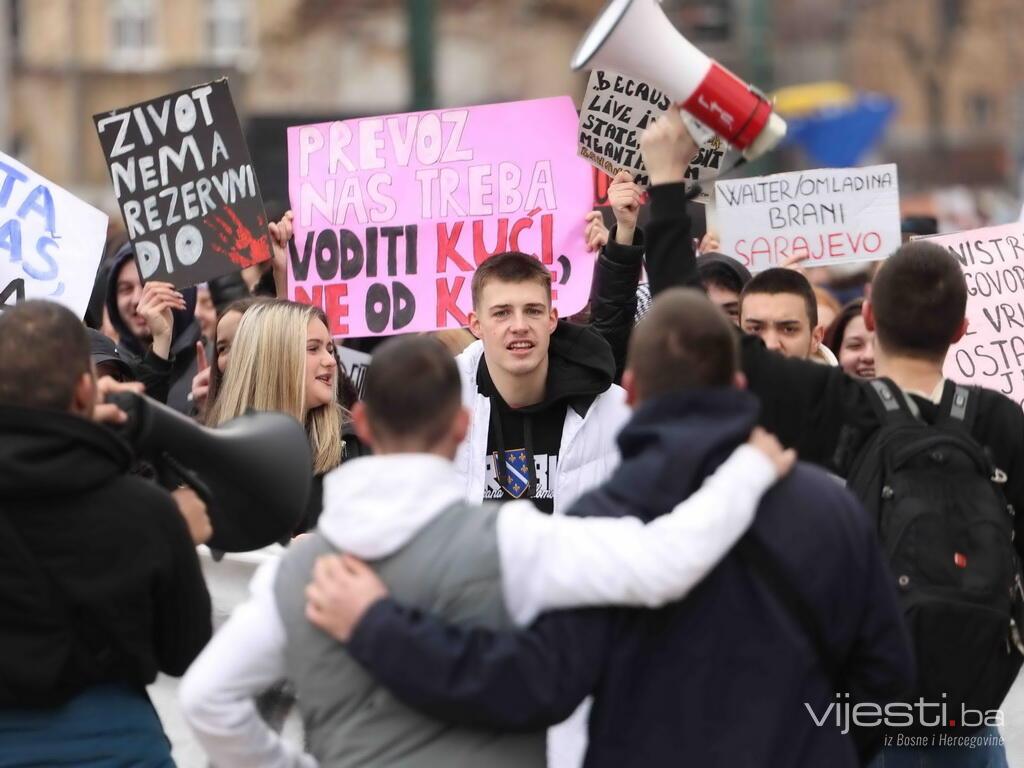 Protesti neće stati: Evo šta se dešavalo danas
