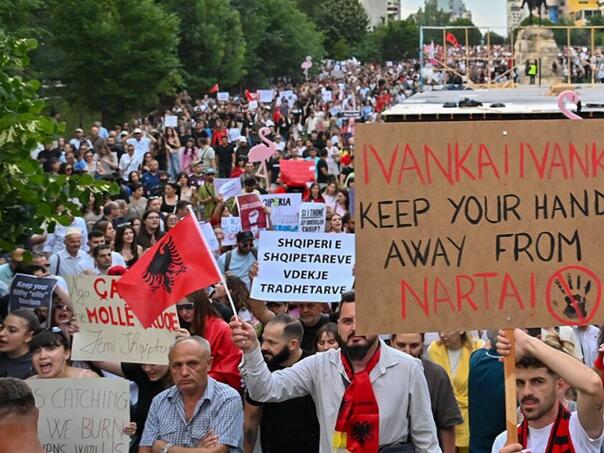 Protesti u Albaniji: Hiljade ljudi traže odlazak Edija Rame i kraj korupcije