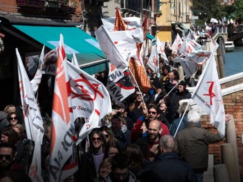 Nakon protesta u Veneciji: Ostaje li odluka da se turistima naplaćuje ulazak u grad?