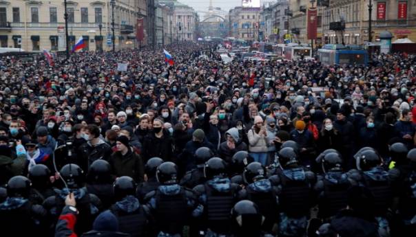 Protesti u znak podrške Navalnom širom Rusije