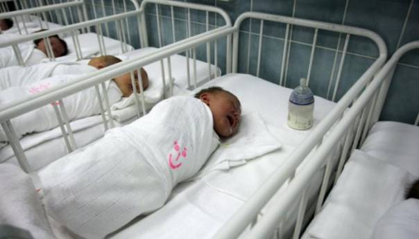 Prva beba u Mostaru u novoj godini rođena jutros u 4:25