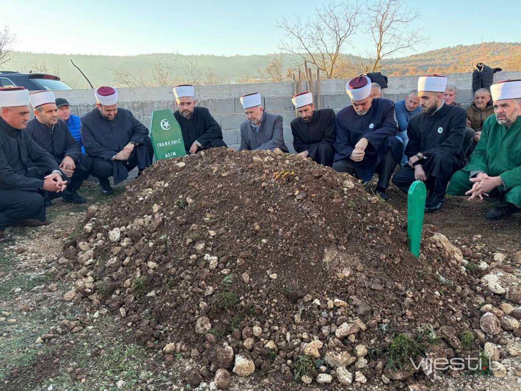 Prva dženaza na novom mezarju: Stolac ispratio Asima Ivankovića