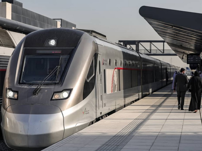 Prva putnička željeznička linija povezala Abu Dhabi i Dubai
