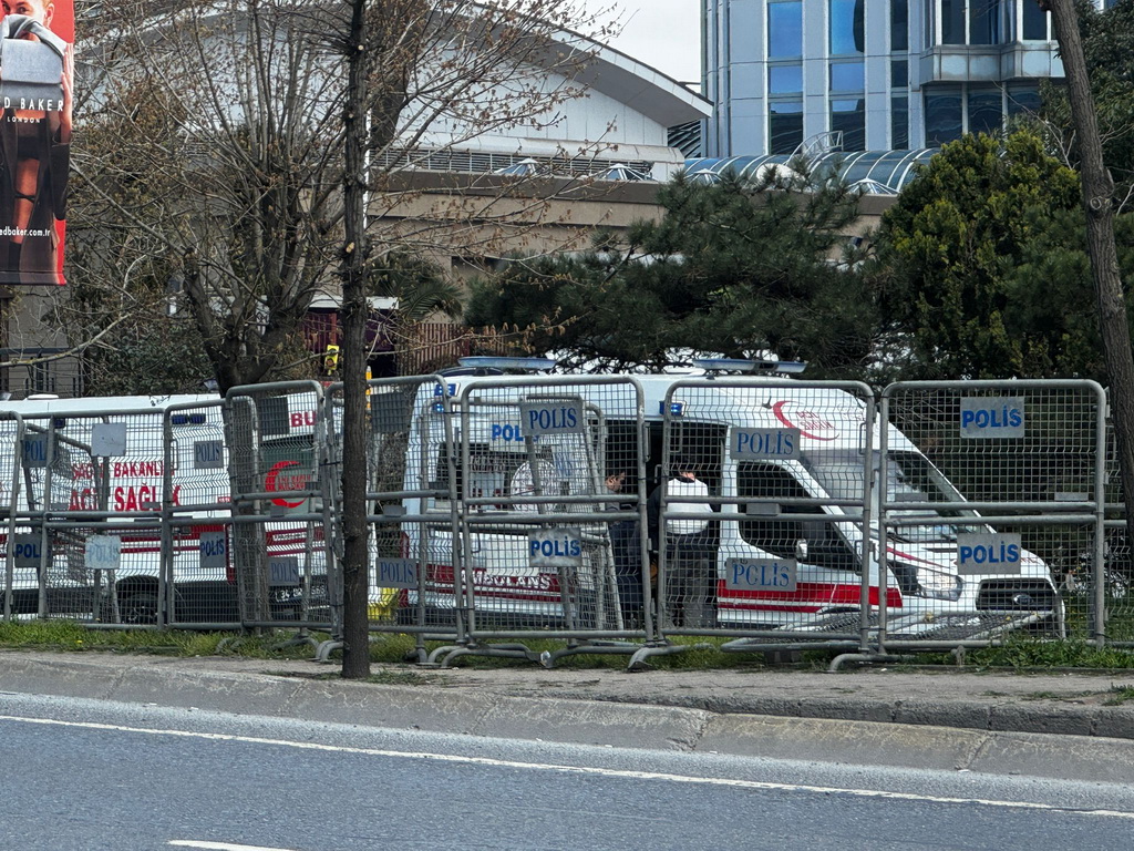 Pucnjava kod izraelskog konzulata u Istanbulu, troje mrtvih 