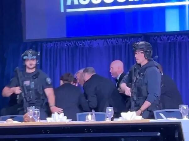 Pucnjava na večeri u Washingtonu: Trump evakuisan