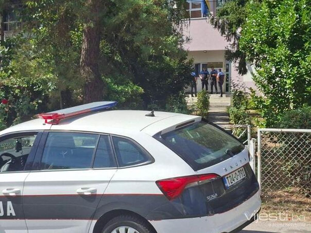 Djevojčica iz Tuzle koja je nožem povrijedila dvije učenice na slobodi