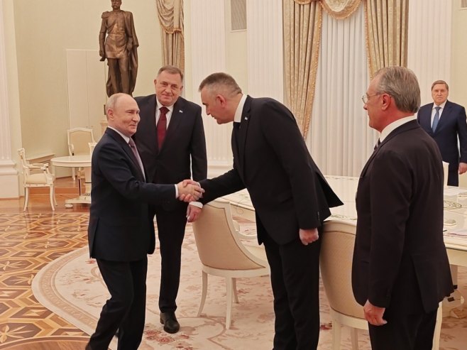 Putin na sastanku s Dodikom i Minićem tražio "pravedniji odnos" prema Srbima