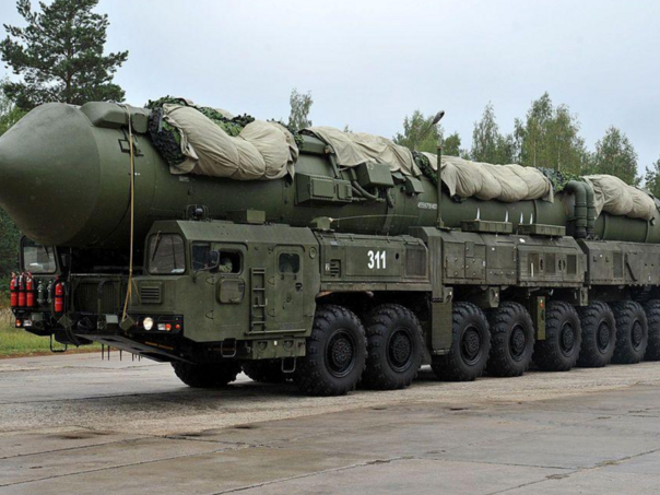 Putin: Počela je serijska proizvodnja "Orešnika"