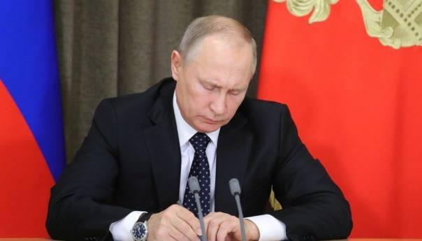 Putin potpisao: Kontrasankcije produžene do 31. decembra 2021.