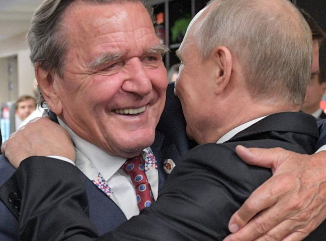 Putin "prijateljski u četiri oka" sa Schroederom