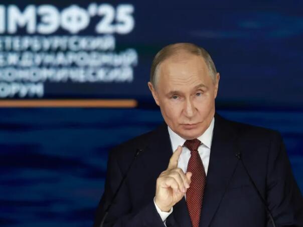 Putin s porukom svijetu: "Globalizacija je mrtva, vrijeme je za BRICS"