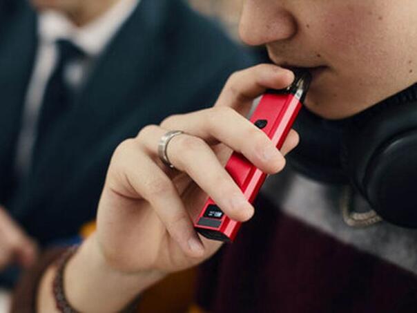 Putin zabranjuje korištenje vejpa u Rusiji