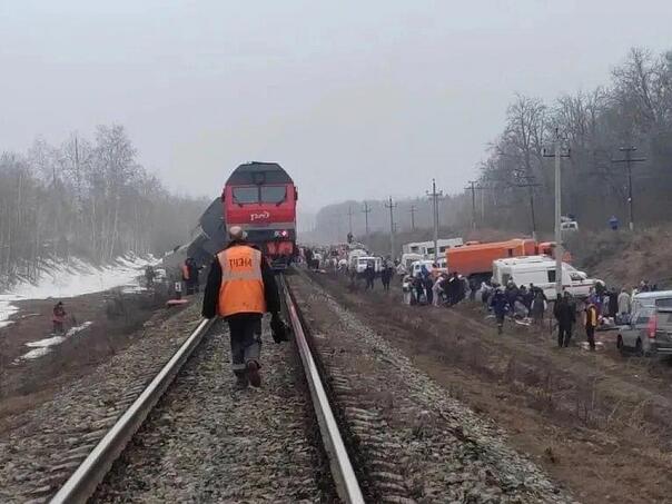 Putnički voz iskočio iz šina, povrijeđene 22 osobe