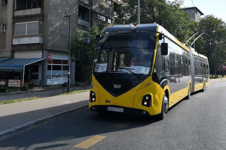 Putnik pretukao vozača trolejbusa u Sarajevu, smješten je na KCUS