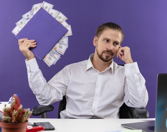 Radio bez pauze 25 godina pa dobio stotine hiljada za neiskorišteni odmor