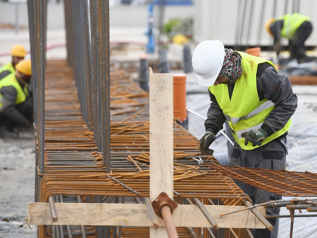 Radnicima u RS povećan iznos za topli obrok