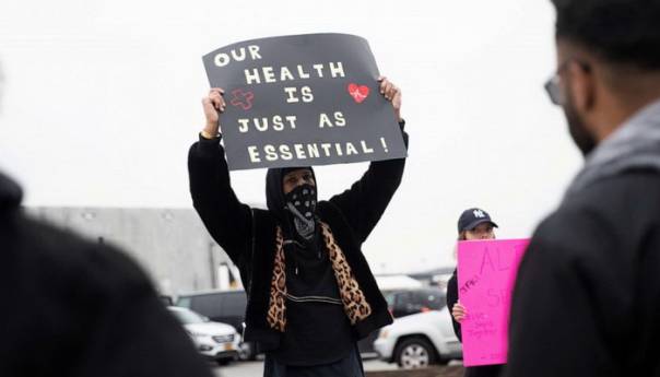 Radnik Amazona tražio veću zaštitu od virusa, pa dobio otkaz