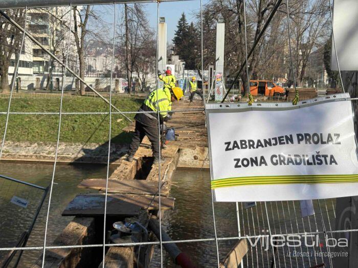 Radovi na rekonstrukciji pješačkog mosta "Ars Aevi" idu punom parom