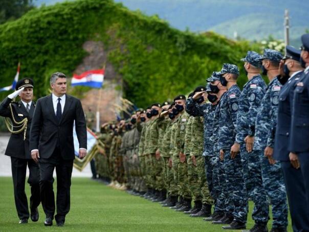 Rasipa se hrvatska vojska, 500 ljudi već najavilo odlazak