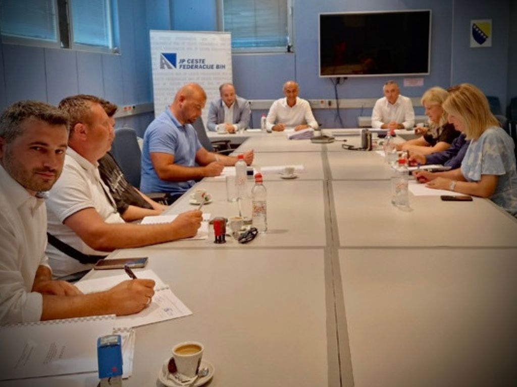 Raspad cesta u FBiH, a firme za održavanje naplaćuju milione