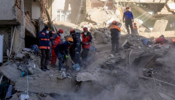 Raste broj poginulih: U zemljotresu u Turskoj stradala 31 osoba