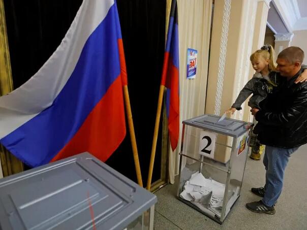Rat na glasačkom listiću: Putin traži podršku politike prema Ukrajini