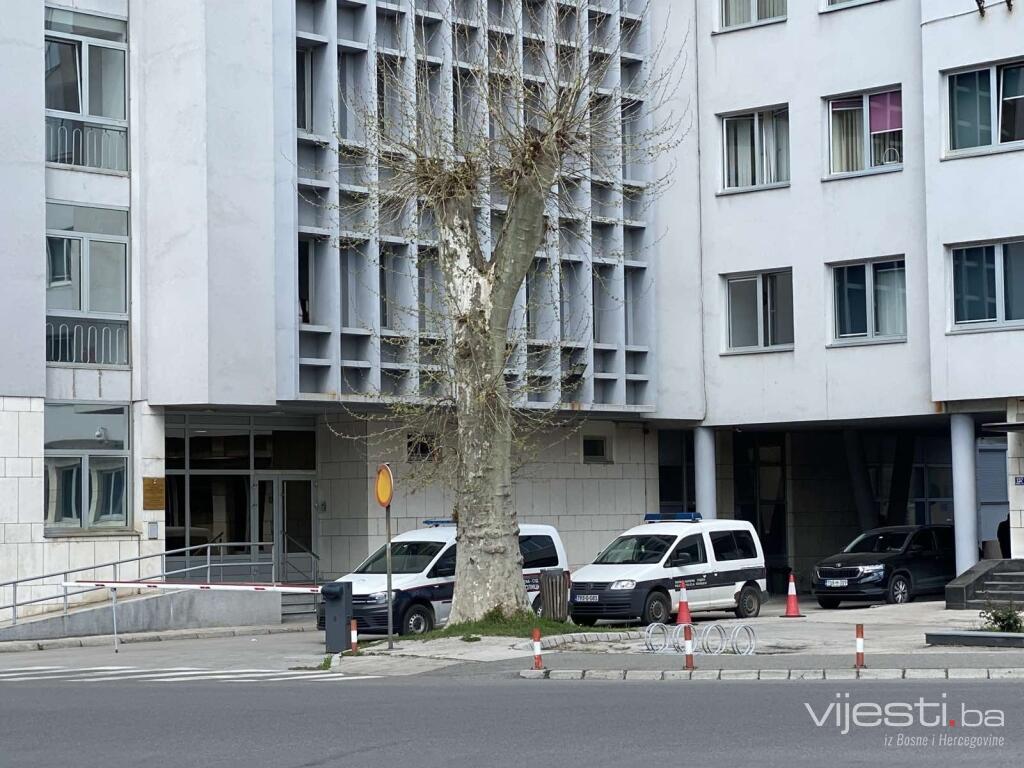 Razbio automobil, prijetio ocu i djetetu: Traži se pritvor za Armina Kamarića