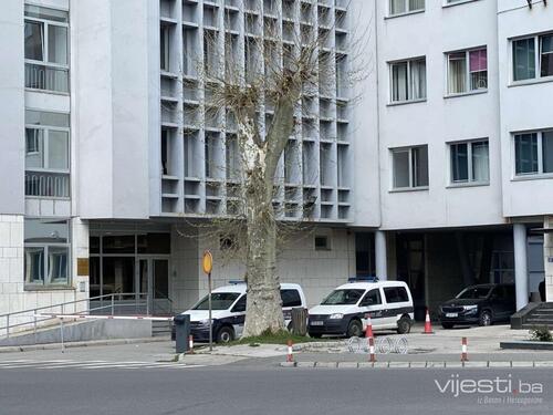 Razbio automobil, prijetio ocu i djetetu: Traži se pritvor za Armina Kamarića