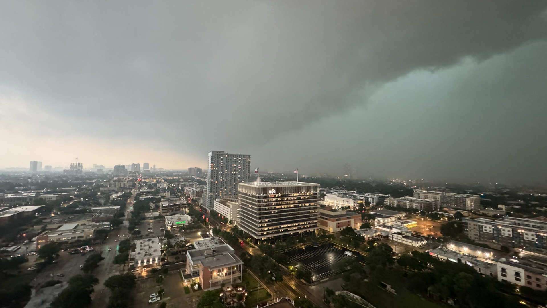 Razorna oluja u Houstonu, četiri osobe poginule