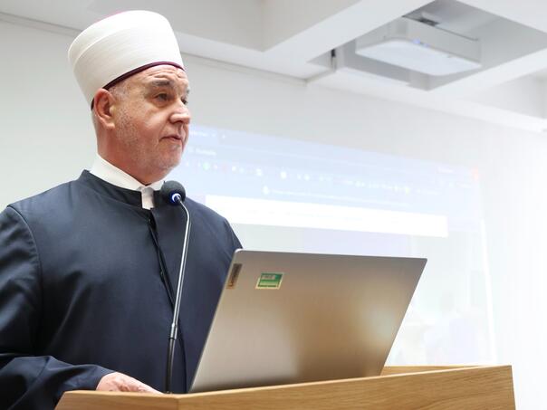 Reis Kavazović: Na islamofobiju odgovoriti znanjem, istraživanjem i otvorenim dijalogom