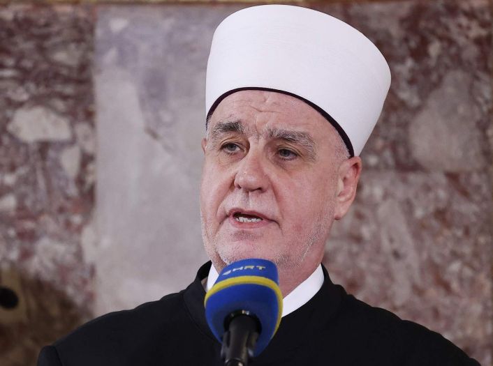 Reisul-ulema: Večeras zamolimo Boga da svijet usmjeri prema dobru