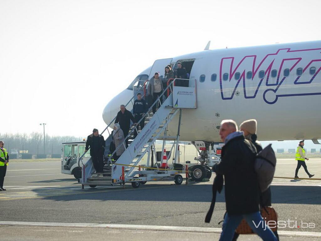 Rekordan april na Međunarodnom aerodromu Tuzla: Više od 40.000 putnika već sredinom mjeseca